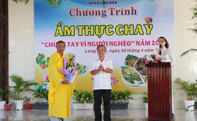 Hàng ngàn người tham gia ẩm thực chay vì người nghèo